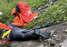 五台山遭遇雷击驴友发声:网传在树下玩手机不实,也无人心脏骤停 景区回应
